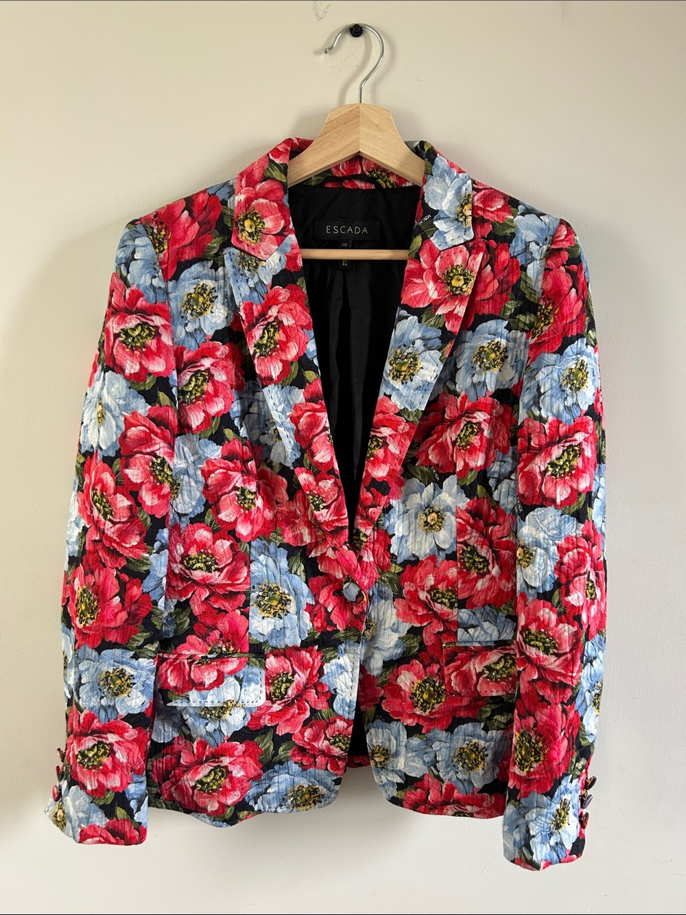 ESCADA Statement Blazer, Floral Ponies, size 38, Like New